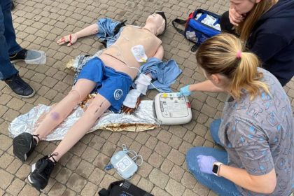 Użycie AED w czasie naszego szkolenia pierwszej pomocy